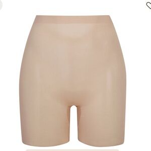 Skims sheer sculpt low back short